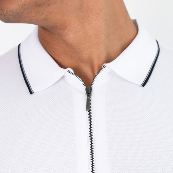 Playera Polo con Cierre al Frente y Contrastes de Color