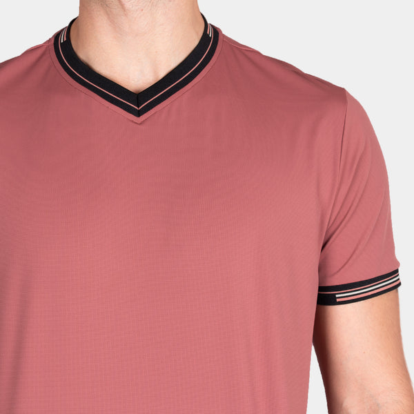 Playera Cuello V con Contrastes de Color